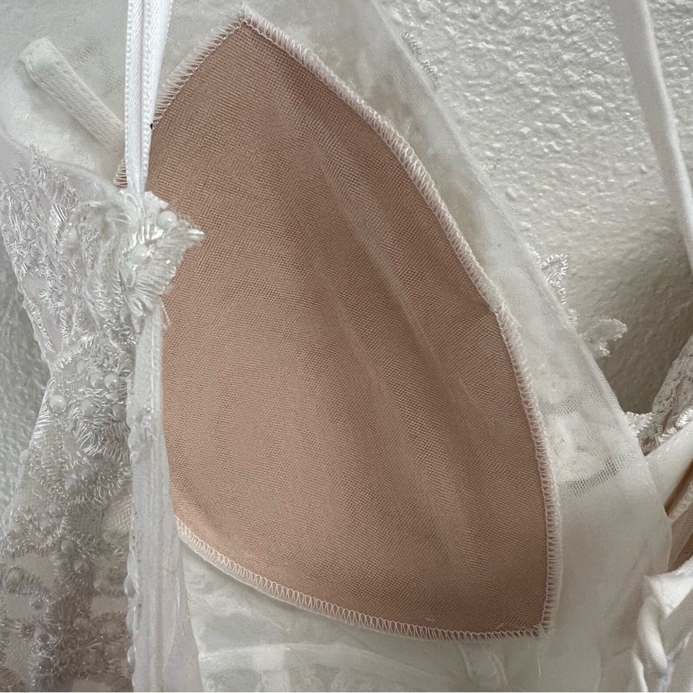 Lulus Luxury White Sheer Tulle Embroidered Beaded Bridal Gown Size Large NWT - Picture 14 of 17